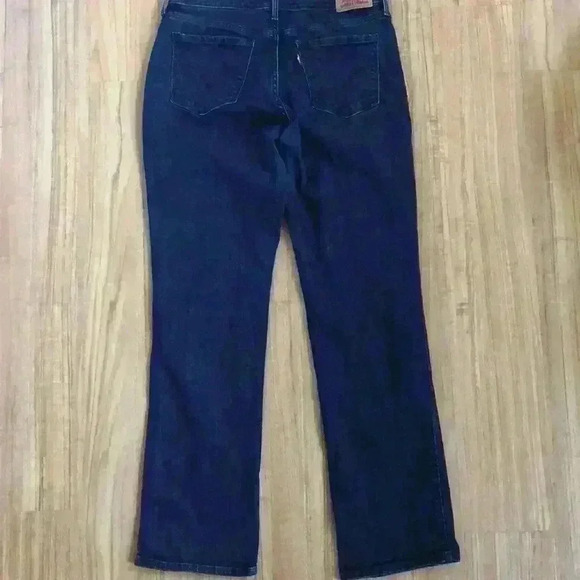 Women’s Levi’s Dark Wash 5 Pocket 505 Mid Rise Jeans - Picture 5 of 6